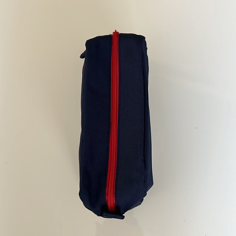 New Carnival VIFP Club Travel Bag - Picture 4 of 7